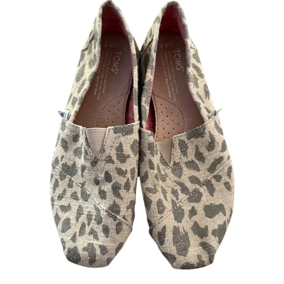 TOMS Women’s Size 6.5 Leopard Print Slip-On Canvas Shoes - Picture 2 of 6